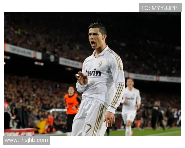 精彩回顾三号足球明星的辉煌瞬间与经典进球集锦